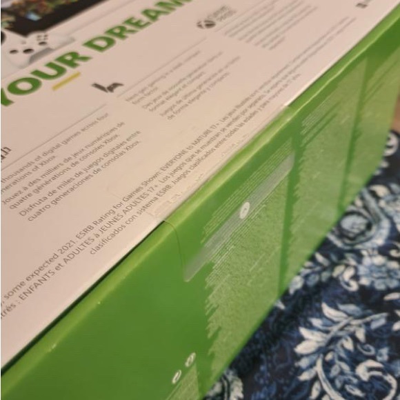 SOLD - Xbox Series S - Picture 3 of 5